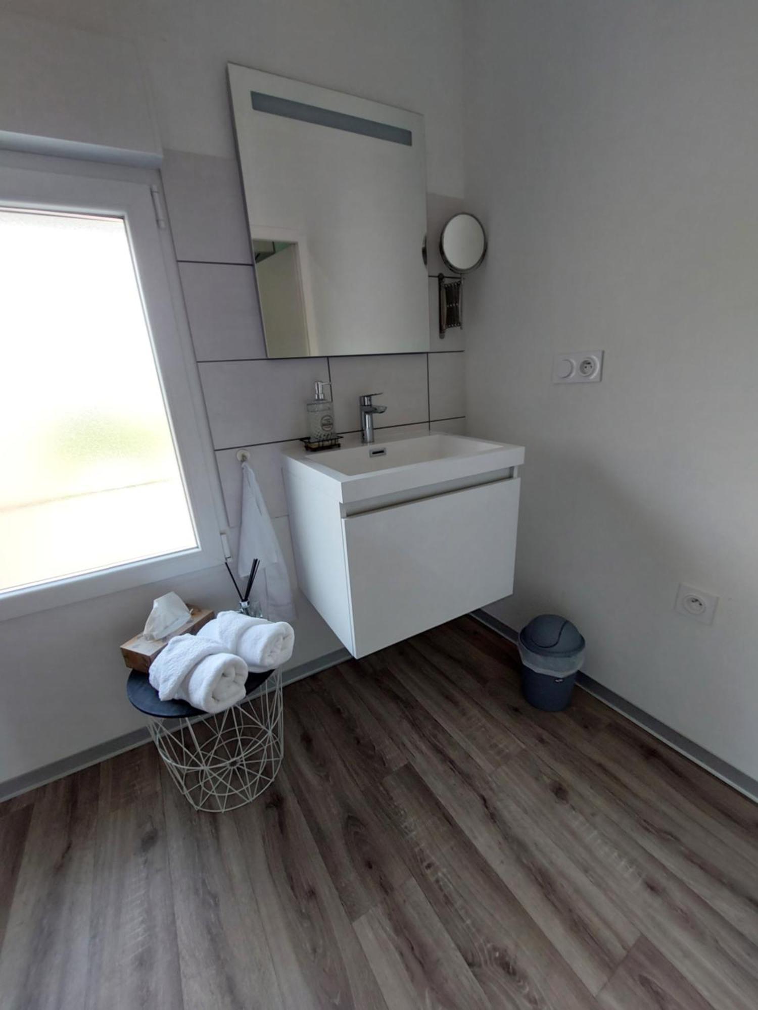Les Loges De Vero Duplex , Appartement Neuf Classe 3 Etoiles - Garage Velo Et Moto - Parking Prive - 1 Chambre Et Un Canape Convertible - Gere Par Prestazen'Services Thierville-sur-Meuse Kültér fotó